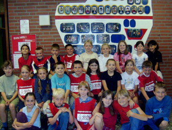 Die Teilnehmer von "Kinder helfen Kindern"